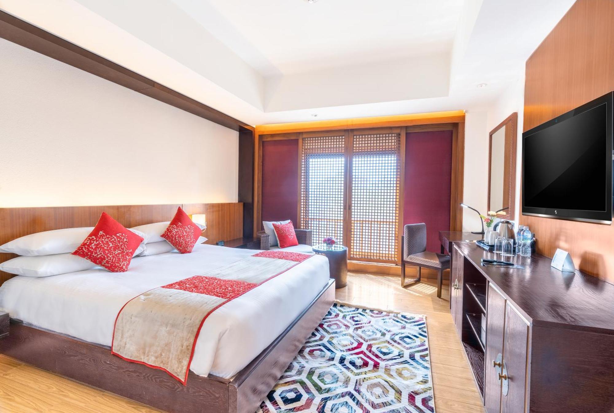 The Soaltee Kathmandu Hotel Exterior photo